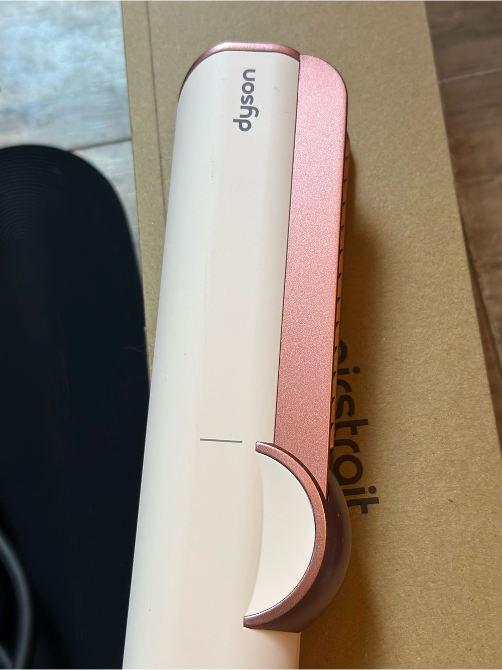 Dyson Airstrait – Ceramic Pink/Rose Gold | Barely Used - Picture 3 of 8